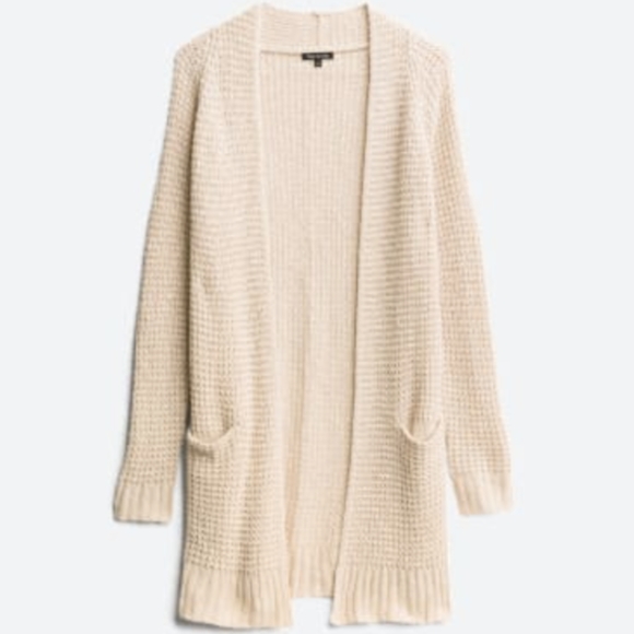 NWT Beige Nouri Textured Two Pocket Cardigan Boutique NWT Beige Nouri Textured Two Pocket Cardigan Boutique